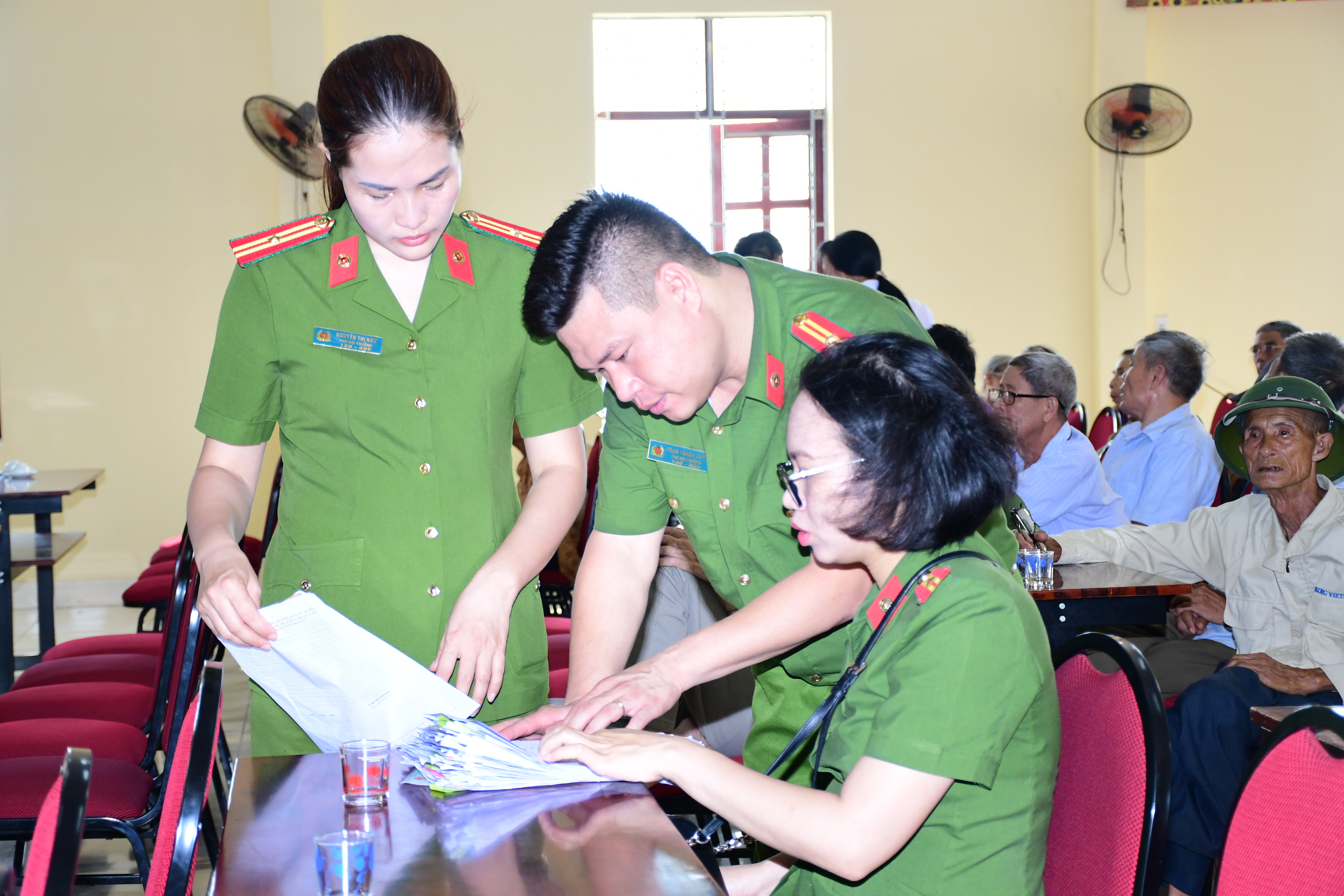 Lực lượng Cảnh sát QLHC về TTXH: Thu thập thông tin dân cư bổ sung của 1.181.011 nhân khẩu